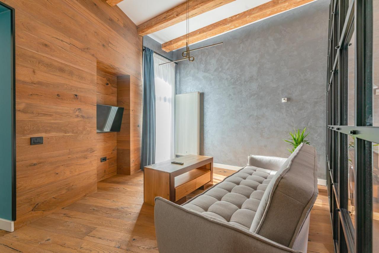 Apartament Premium Postavarului